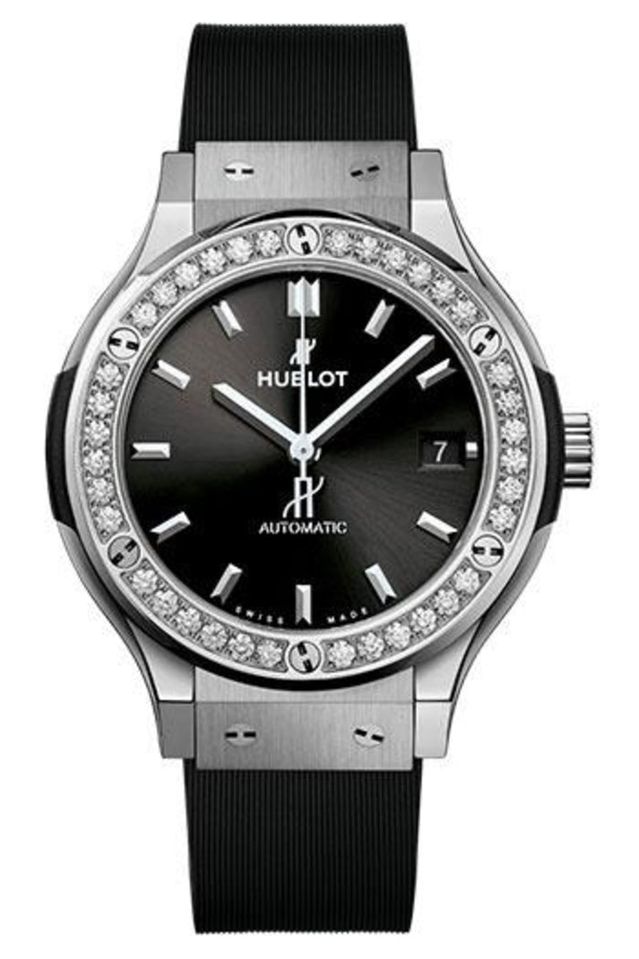 Hublot Classic Fusion Titanium Diamonds 38mm Matte black dial Black lined rubber reference 565.NX.1470.RX.1204