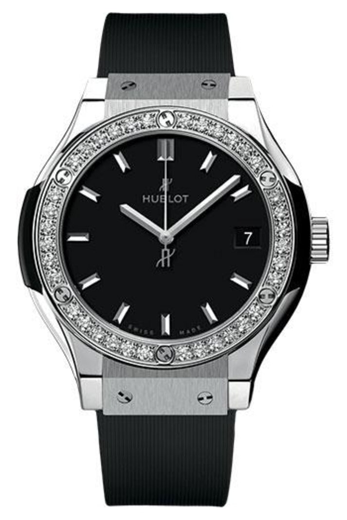 Hublot Classic Fusion Titanium Black 33mm Black dial Black rubber and alligator leather reference 581.NX.1171.RX.1104