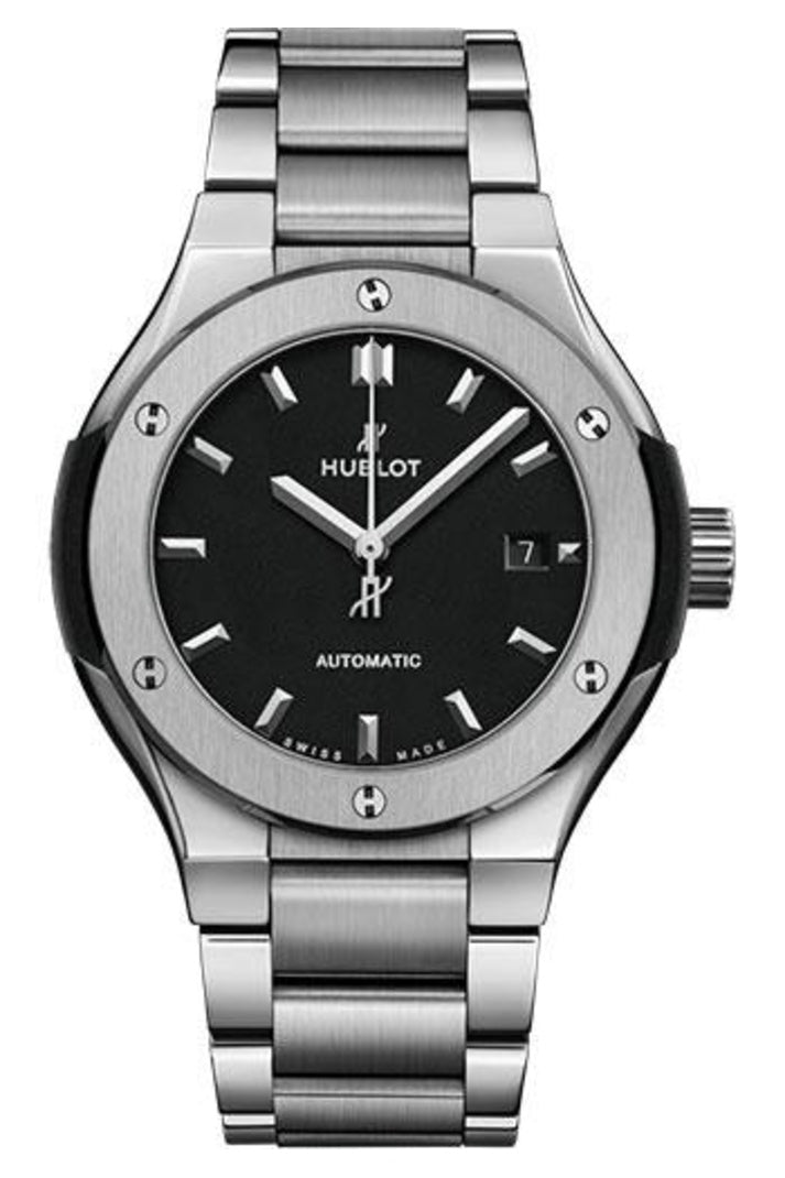 Hublot Classic Fusion Titanium Bracelet 33mm Matte black dial Satin-finished and polished titanium bracelet reference 585.NX.1170.NX